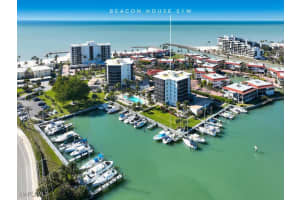 2170 Gulf Shore Blvd N 51w, Naples