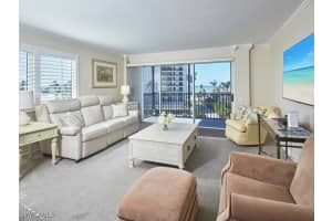 2170 Gulf Shore Blvd N 2-51w Naples, FL 34102 - Off Market