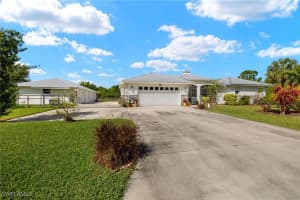 6029 Higgins Avenue, Fort Myers, FL 33905 Sold 06/06/25
