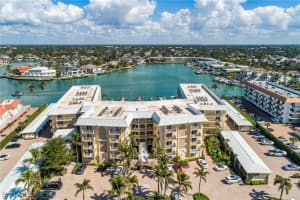 3000 Gulf Shore Blvd N 415, Naples