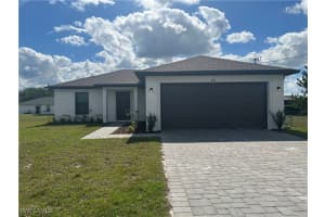 338 Parkdale Boulevard, Lehigh Acres, FL 33974 Sold 03/10/25