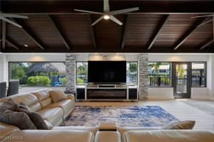 1052 Wilshire Drive, Fort Myers, FL 33919 Sold 05/15/25