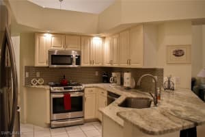 15218 Storrington Pl M100, Naples
