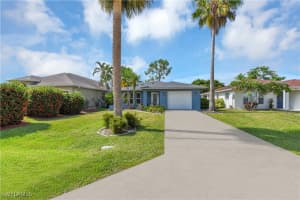 851 98th Avenue, Naples, FL 34108 - MLS#225016938