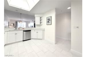 8605 Naples Heritage Drive, Naples, FL 34112 - MLS#225016943