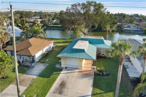 834 108th Avenue, Naples, FL 34108 Sold 05/09/25