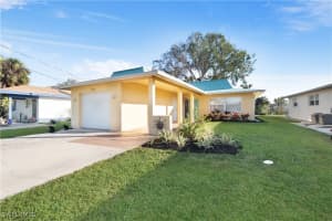 834 108th Avenue, Naples, FL 34108 Sold 05/09/25