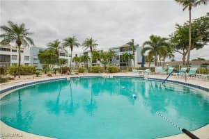 5959 Winkler Rd 118, Fort Myers