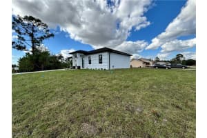 207 6th Street, Lehigh Acres, FL 33972 Sold 05/27/25