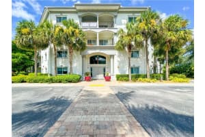 1100 Pine Ridge Rd B106, Naples