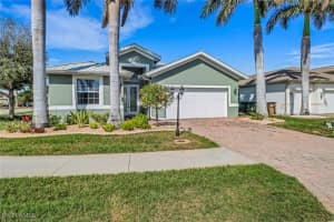 260 Destiny Cir, Cape Coral