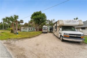 230 Kingston Drive, Fort Myers, FL 33905 Sold 05/13/25