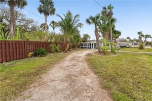 230 Kingston Drive, Fort Myers, FL 33905 Sold 05/13/25