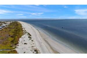 466 Gulf Drive, Sanibel, FL 33957 Sold 03/14/25