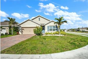 2733 Merida Ln, Cape Coral