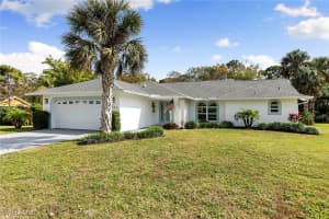 752 Saint Andrews Boulevard, Naples, FL 34113 Sold 07/17/25