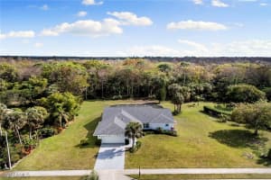 752 Saint Andrews Boulevard, Naples, FL 34113 Sold 07/17/25