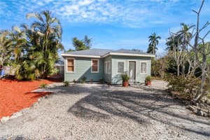847 James Street, Fort Myers, FL 33916 - MLS#225017611