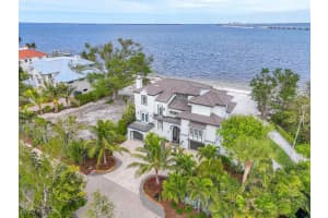 1004 Bayview Drive, Sanibel, FL 33957 Sold 08/07/25