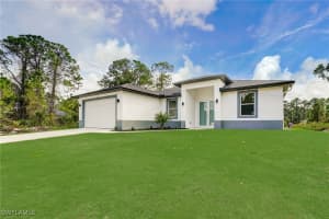 3213 25th St W, Lehigh Acres