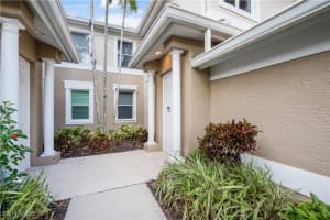 881 Carrick Bend Circle, Naples, FL 34110 Sold 06/20/25