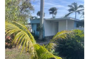 327 Ellis St, North Fort Myers