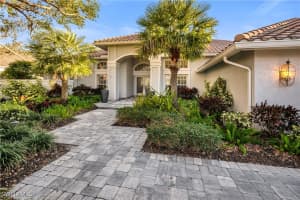 893 Wyndemere Way, Naples, FL 34105 Sold 04/04/25
