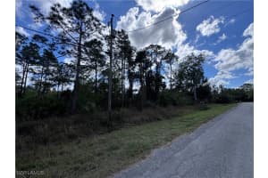 10 Wellington Avenue, Lehigh Acres, FL 33936 Sold 04/14/25