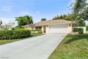 159 Oakwood Court, Naples, FL 34110 Sold 04/25/25