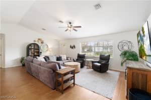 159 Oakwood Court, Naples, FL 34110 Sold 04/25/25