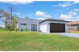 2810 9th Street, Lehigh Acres, FL 33976 Sold 08/08/25