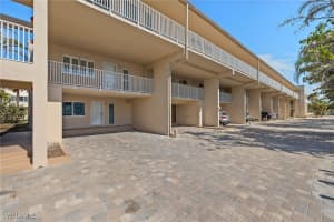 200 Periwinkle Way, Sanibel, FL 33957 Sold 05/30/25