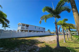 3883 Coconut Drive, St James City, FL 33956 - MLS#225018910