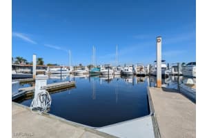 525 Newport Drive, Naples, FL 34114 Sold 04/30/26