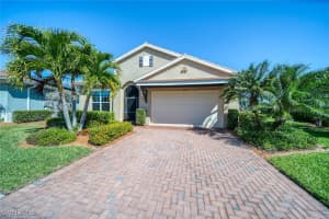 10334 Materita Dr, Fort Myers