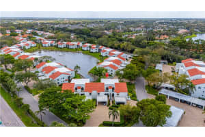 589 Beachwalk Cir P102, Naples