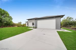 2805 39th Street, Lehigh Acres, FL 33976 Sold 04/17/25