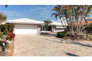 5650 Williams Dr, Fort Myers Beach