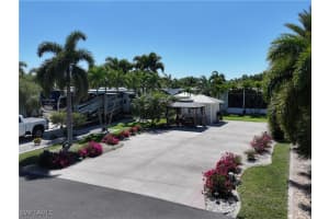 10014 Parkwood Drive, Fort Myers, FL 33905 Sold 08/28/25