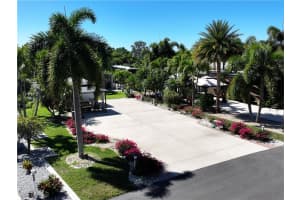 10014 Parkwood Drive, Fort Myers, FL 33905 Sold 08/28/25