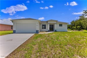407 Ranier Avenue, Lehigh Acres, FL 33974 Sold 04/25/25