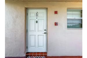 300 Forest Lakes Boulevard, Naples, FL 34105 - MLS#225020258