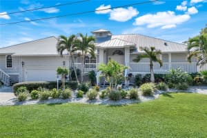 656 Coral Dr, Cape Coral