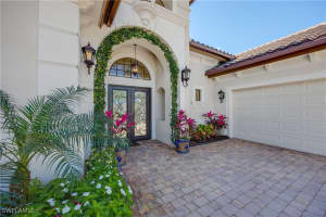 8862 Shenendoah Cir, Naples