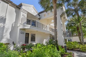 27036 Oakwood Lake Drive, Bonita Springs, FL 34134 Sold 10/01/25