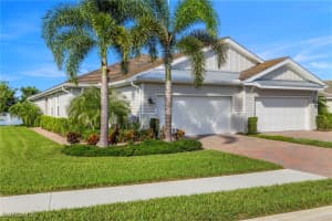 14644 Edgewater Cir, Naples