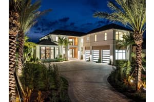 3240 Gin Ln, Naples