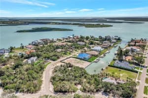 1929 INDIAN HILL Street, Marco Island, FL 34145 - MLS#225020623