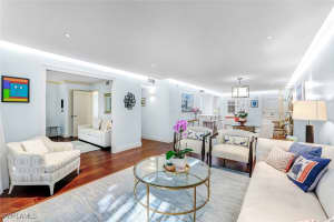 280 2ND Avenue, Naples, FL 34102 Sold 04/28/25