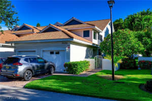 5125 Cedar Springs Dr 204, Naples